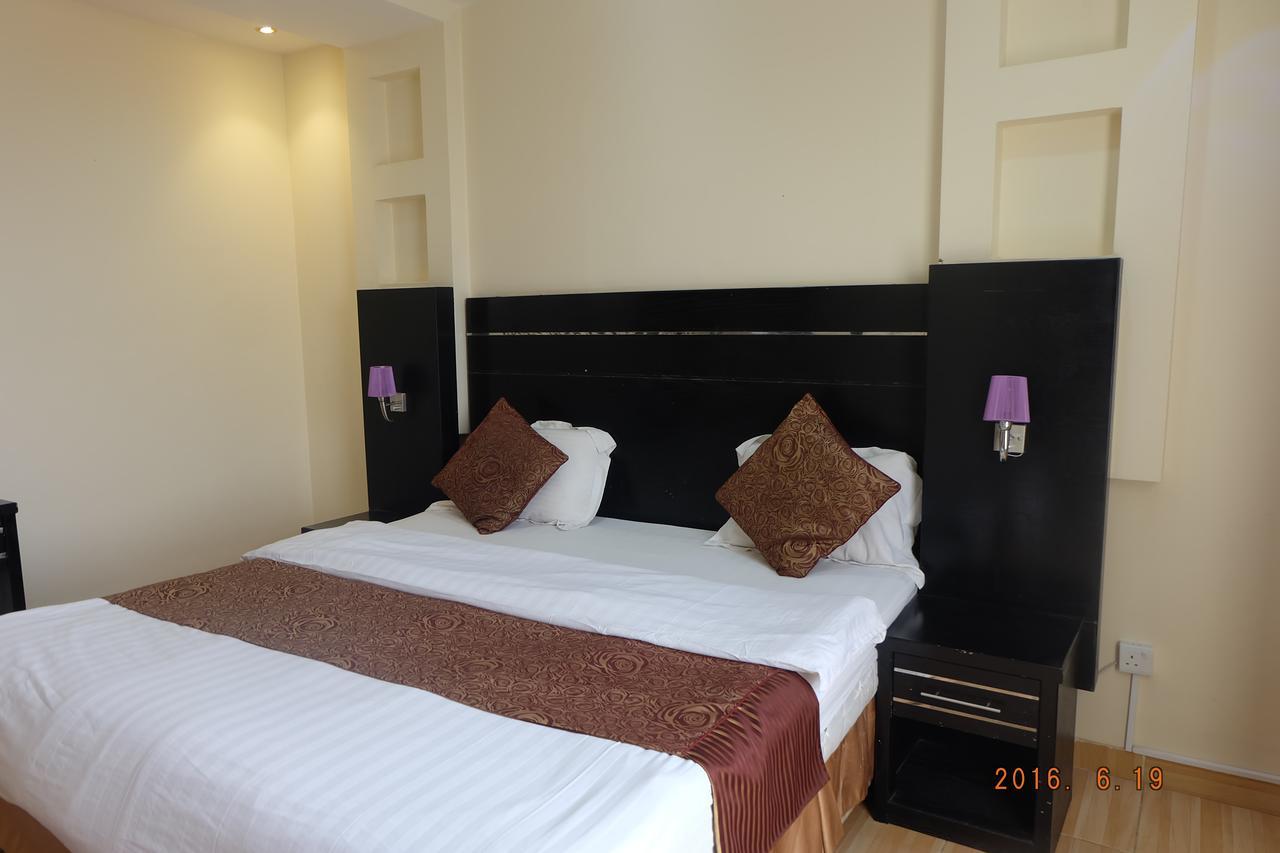 Talin Star Suites Ar Riyad Esterno foto