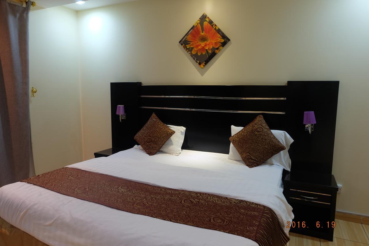 Talin Star Suites Ar Riyad Esterno foto