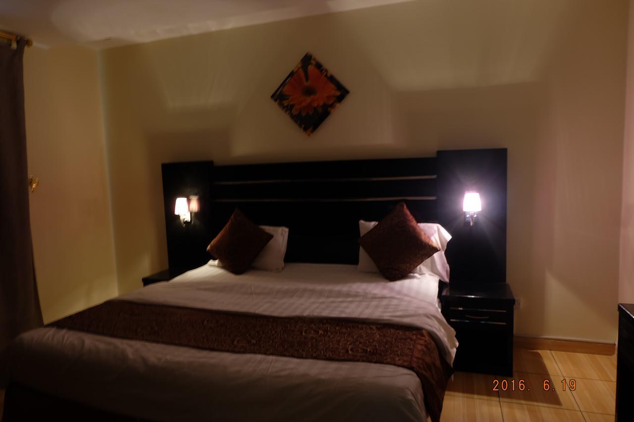 Talin Star Suites Ar Riyad Esterno foto